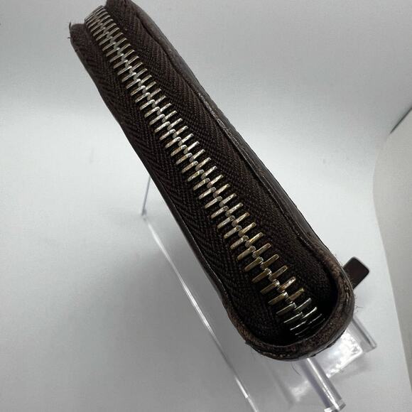 GUC Fendi Zucca Canvas/Leather Zip Wallet - Picture 3 of 10